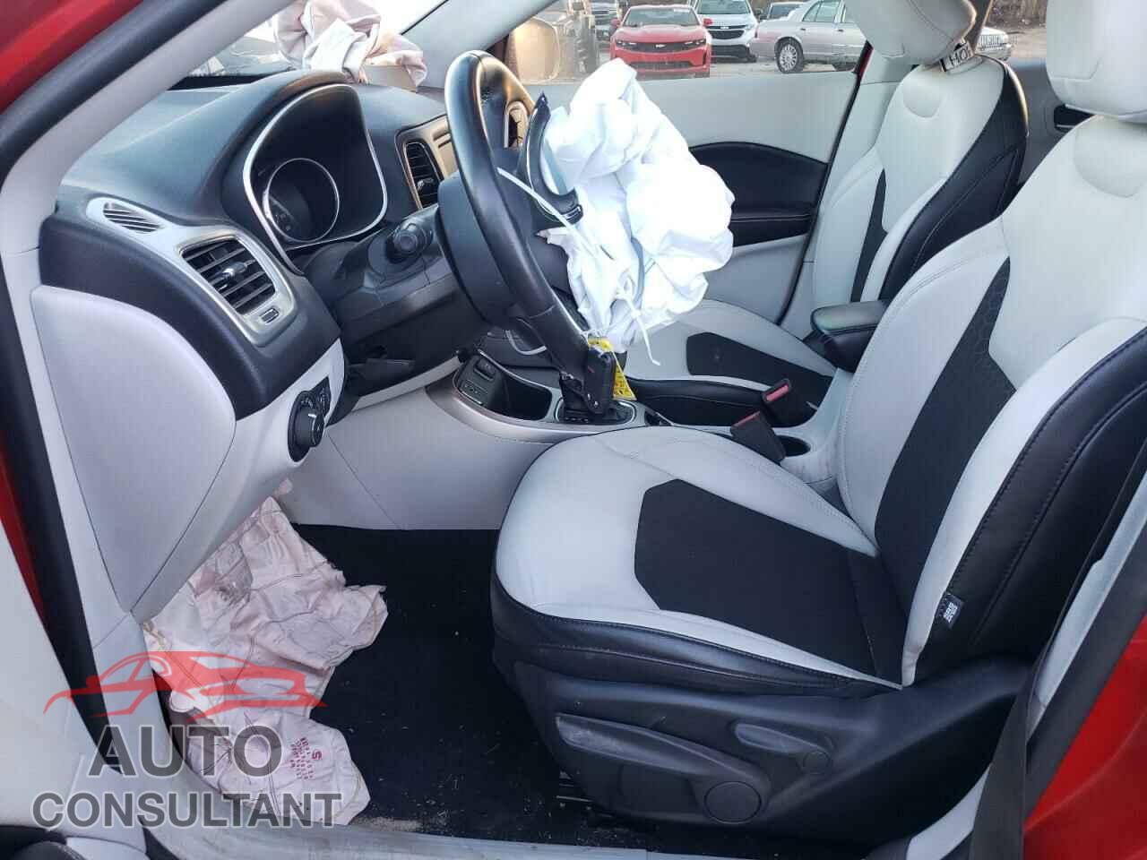 JEEP COMPASS 2018 - 3C4NJCBBXJT462041