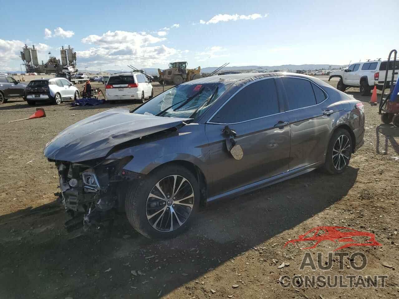 TOYOTA CAMRY 2018 - 4T1B11HKXJU588450