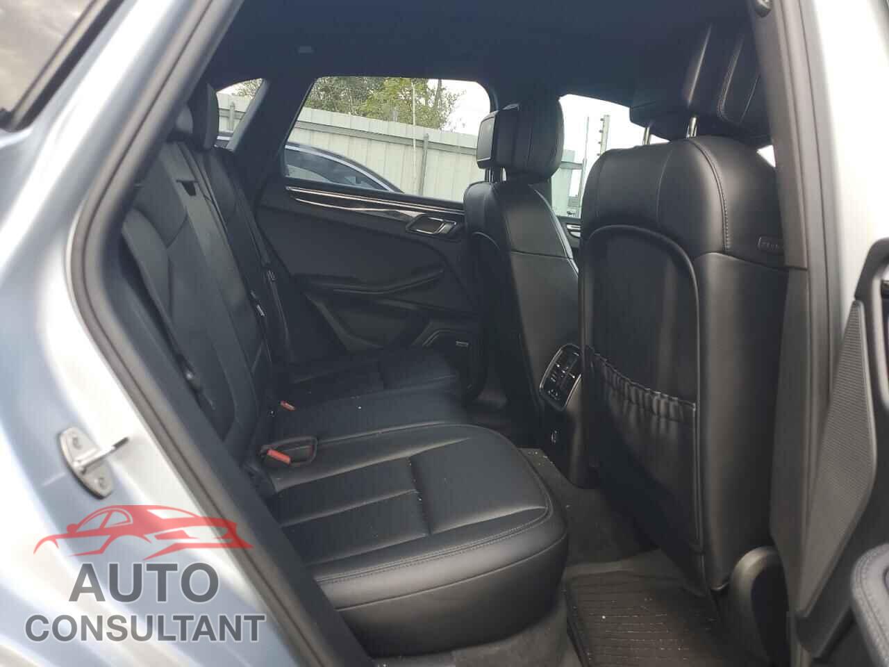 PORSCHE MACAN 2017 - WP1AA2A58HLB06633