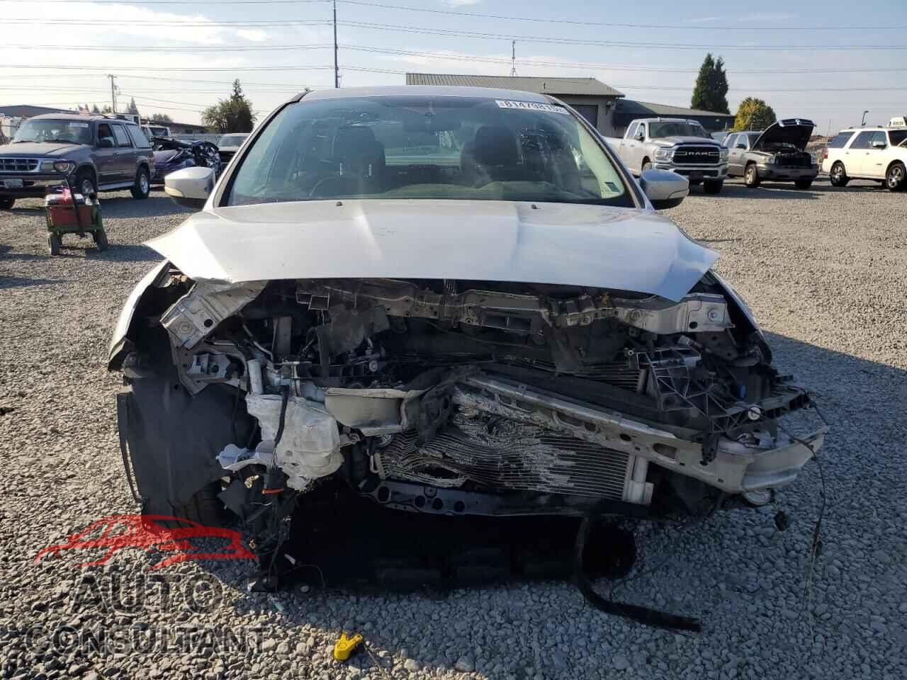 FORD FOCUS 2015 - 1FADP3F23FL300930