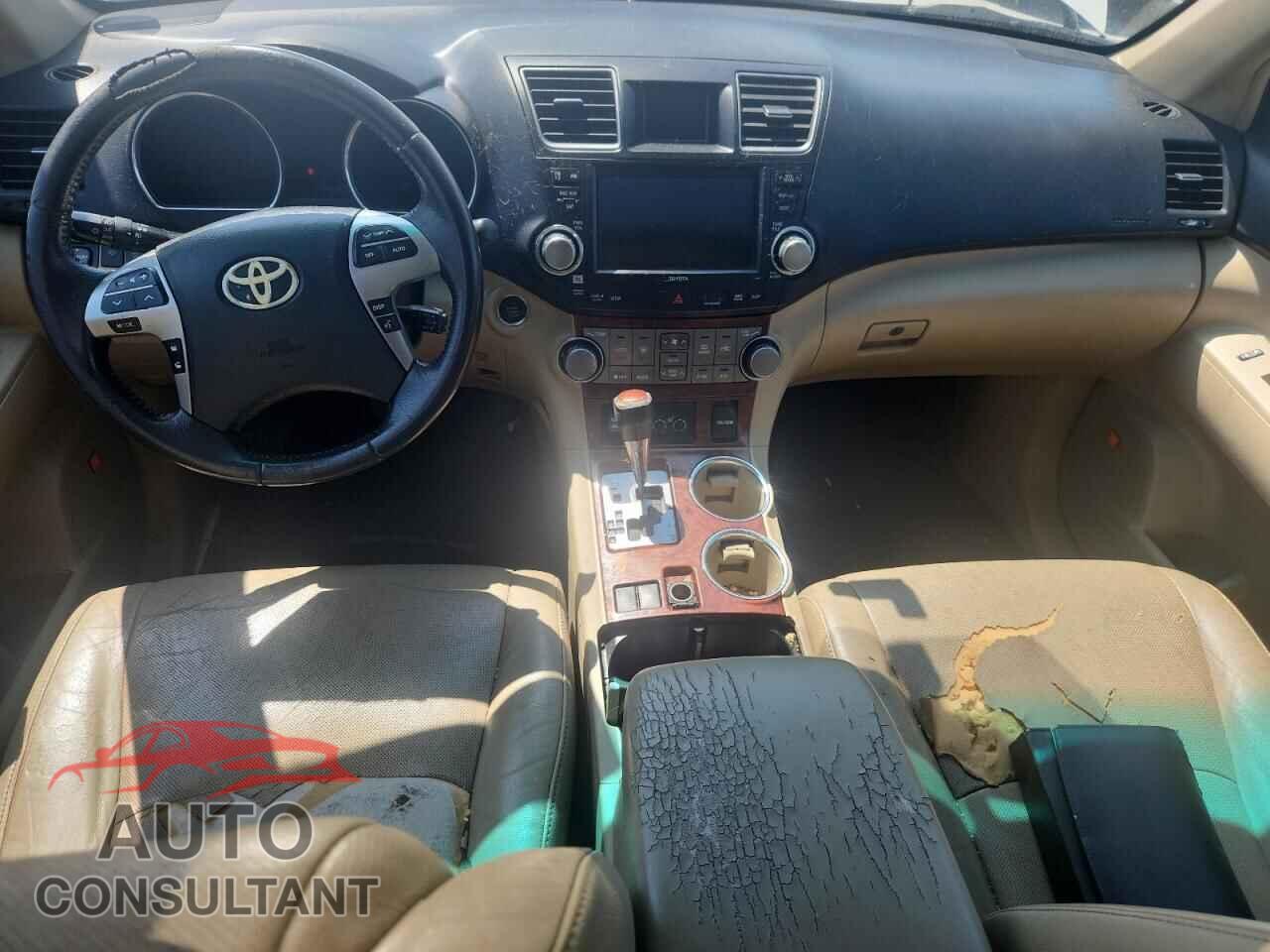 TOYOTA HIGHLANDER 2011 - 5TDYK3EH1BS024904