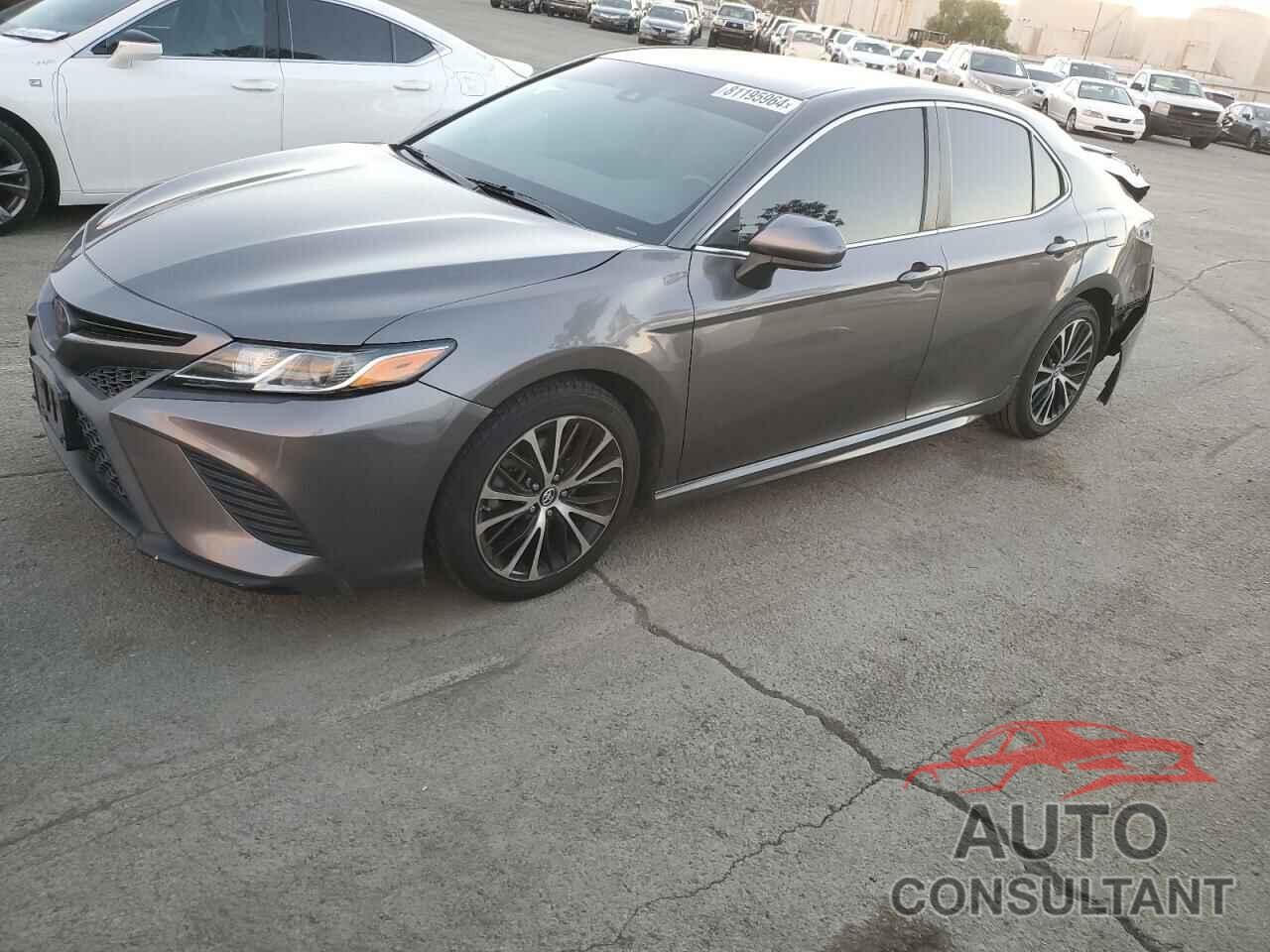 TOYOTA CAMRY 2018 - 4T1B11HK8JU153894