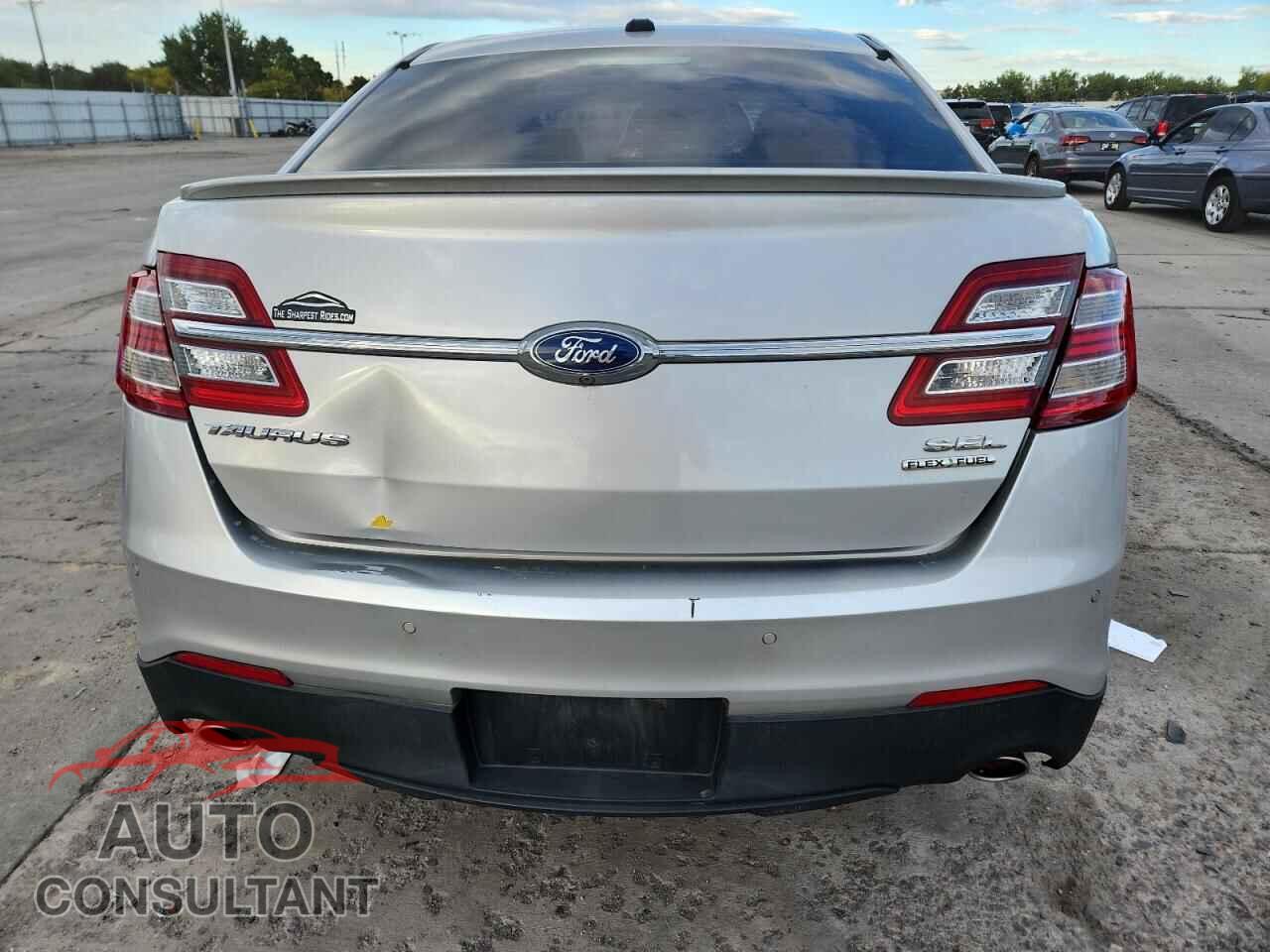 FORD TAURUS 2015 - 1FAHP2E89FG148355