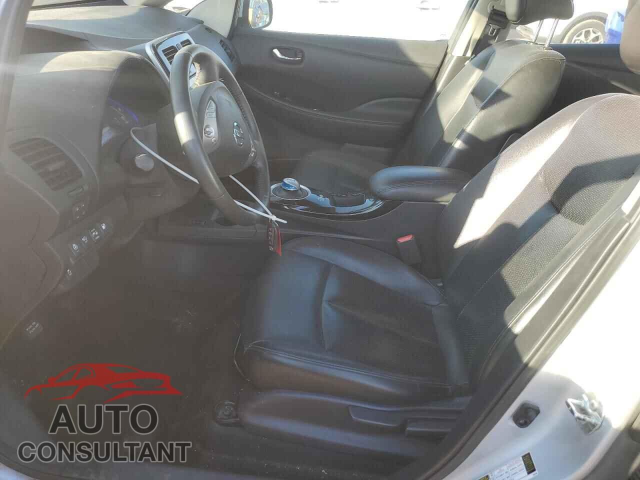 NISSAN LEAF 2015 - 1N4AZ0CP5FC318700