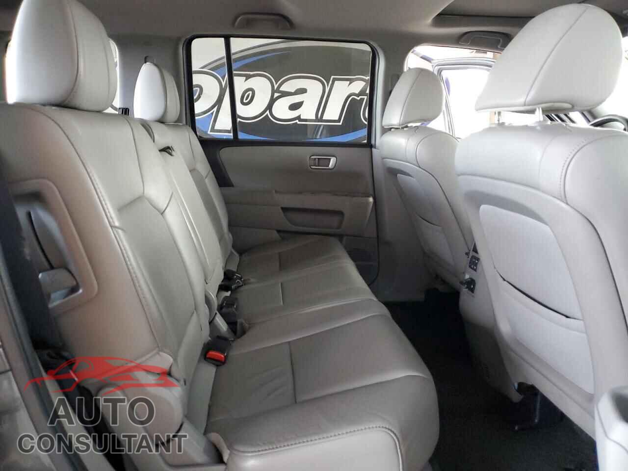 HONDA PILOT 2013 - 5FNYF3H71DB009074