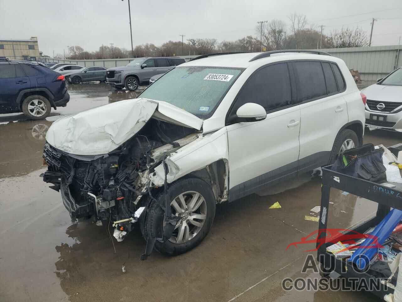 VOLKSWAGEN TIGUAN 2017 - WVGAV7AX6HK001952