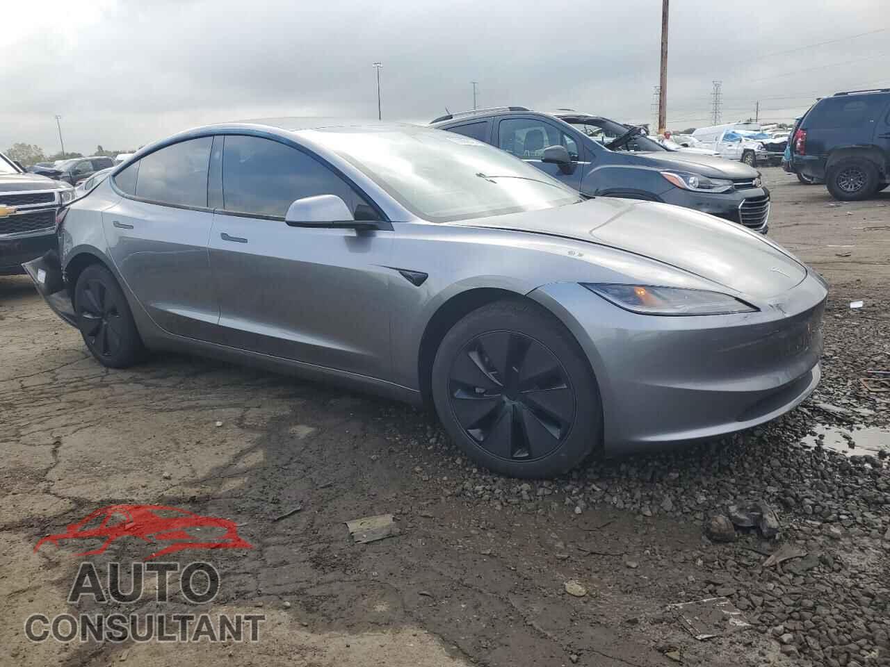 TESLA MODEL 3 2025 - 5YJ3E1EB3SF972758