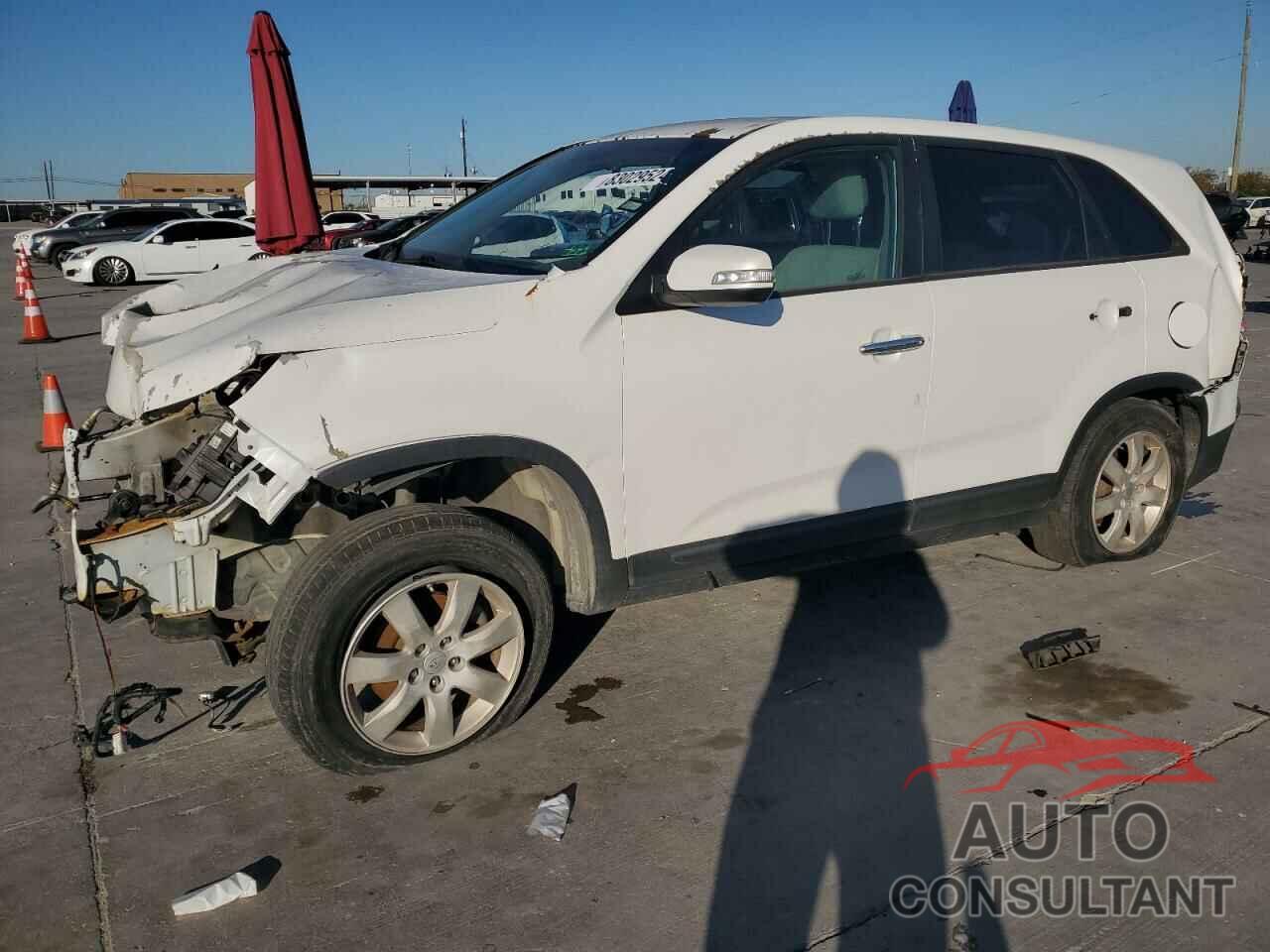 KIA SORENTO 2011 - 5XYKT3A11BG023471