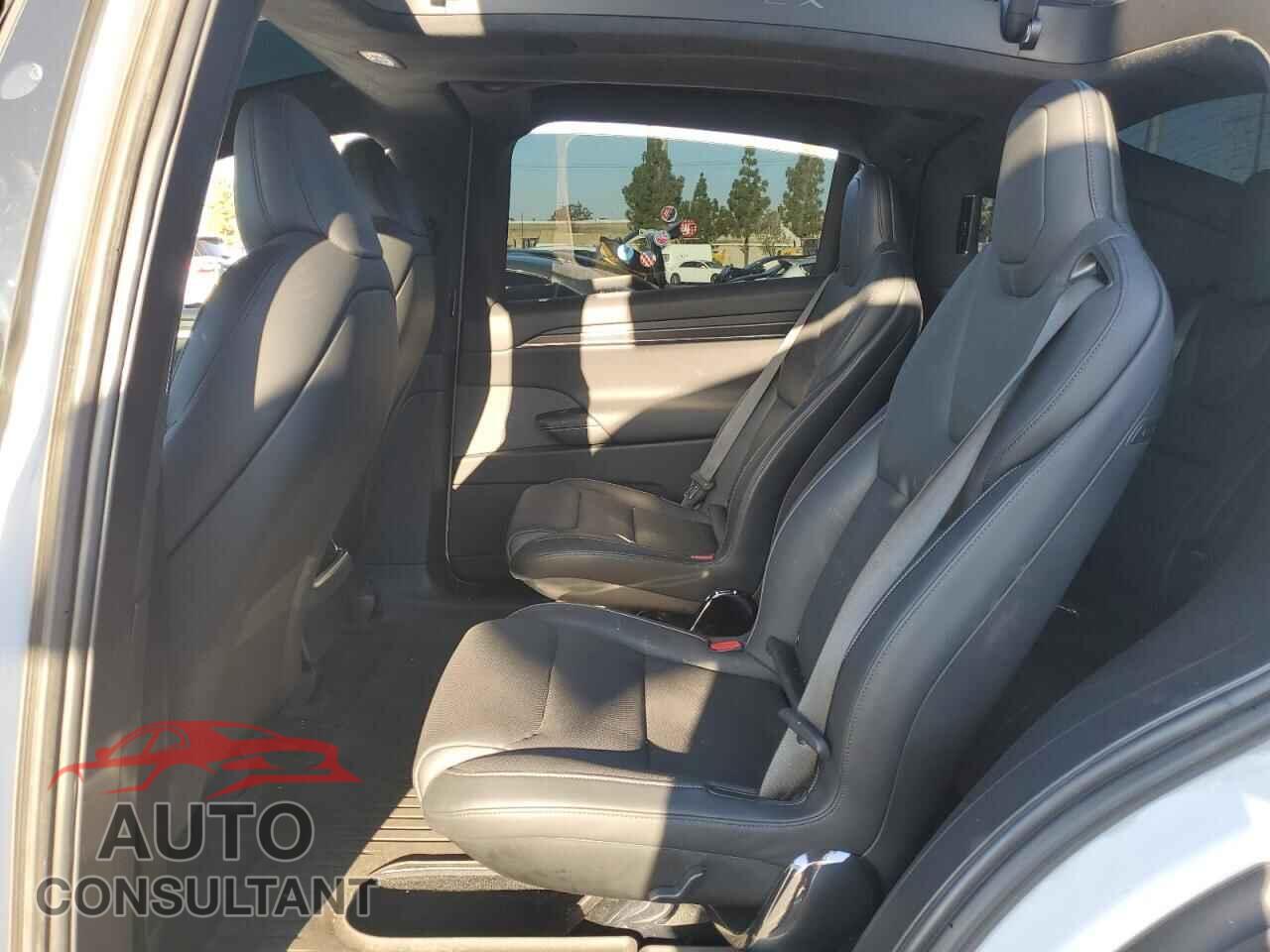 TESLA MODEL X 2023 - 7SAXCBE67PF409108