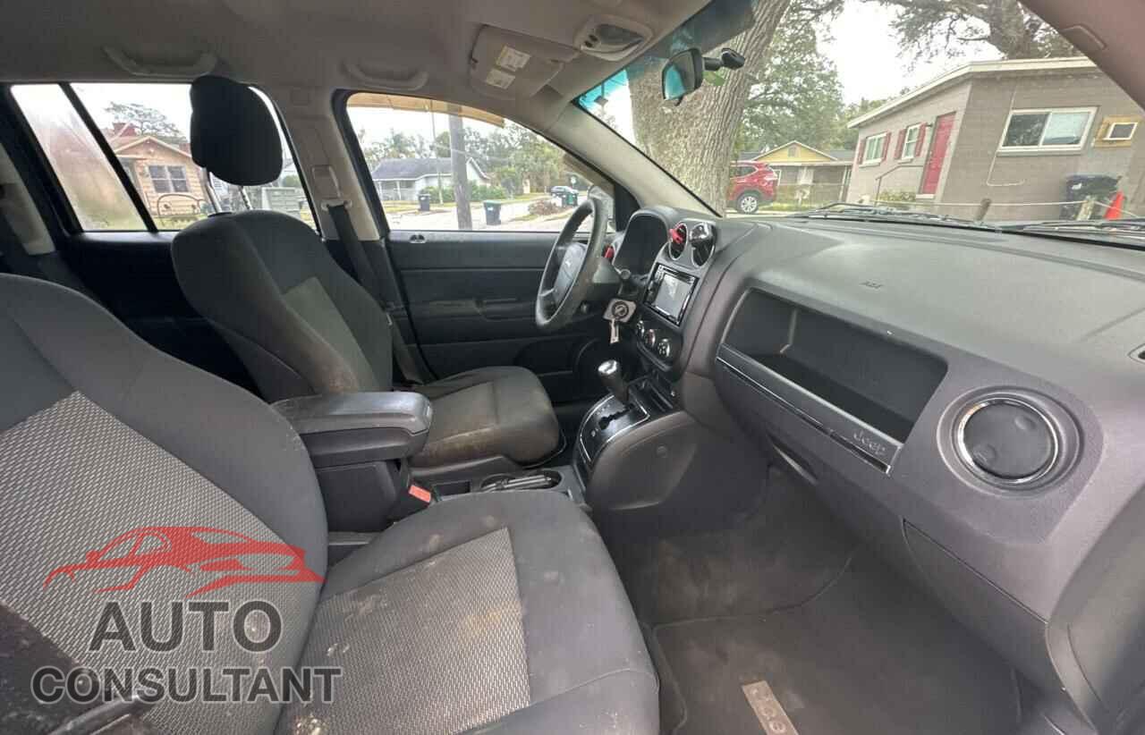 JEEP COMPASS 2010 - 1J4NT4FB9AD553442