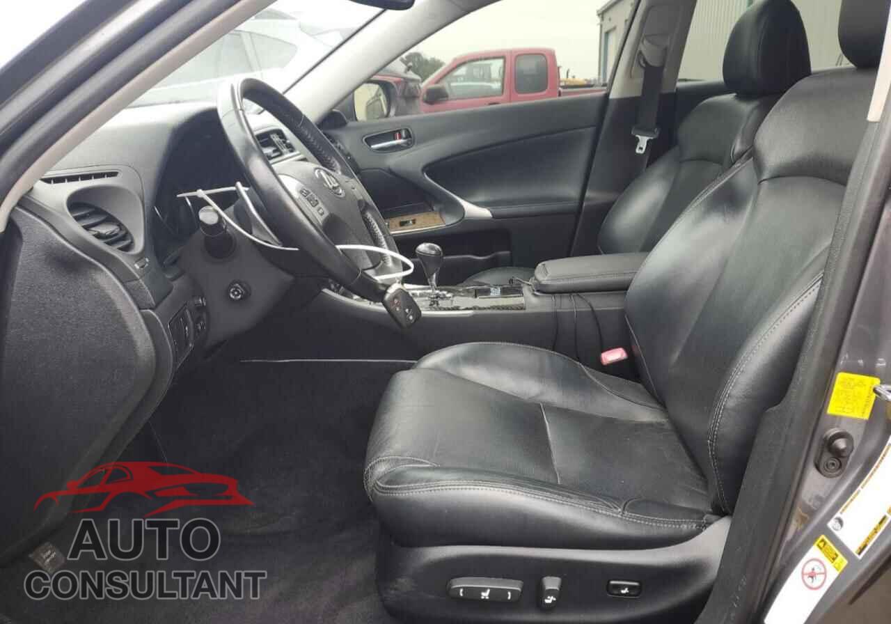 LEXUS IS 2012 - JTHCF5C21C5058923