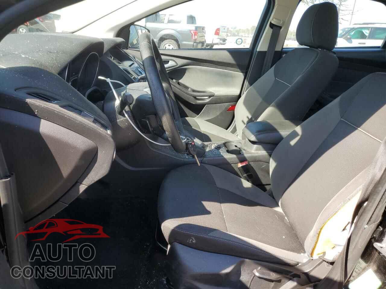 FORD FOCUS 2014 - 1FADP3F29EL214780