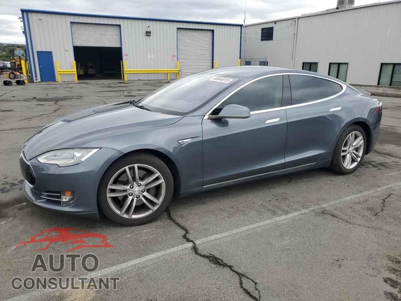 TESLA MODEL S 2013 - 5YJSA1CG7DFP16096