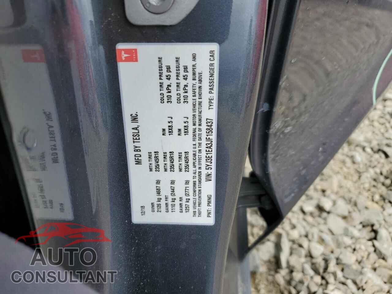 TESLA MODEL 3 2018 - 5YJ3E1EA3JF158437