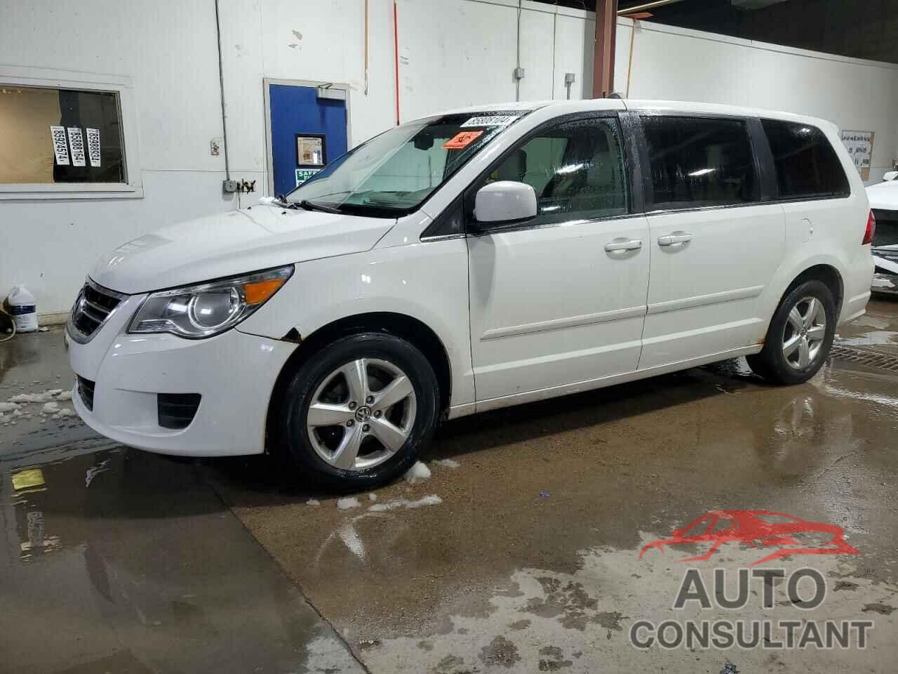 VOLKSWAGEN ROUTAN 2010 - 2V4RW3D17AR280247