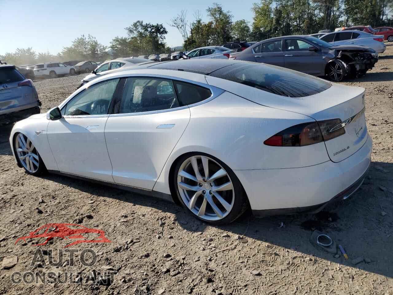TESLA MODEL S 2013 - 5YJSA1CN4DFP06737
