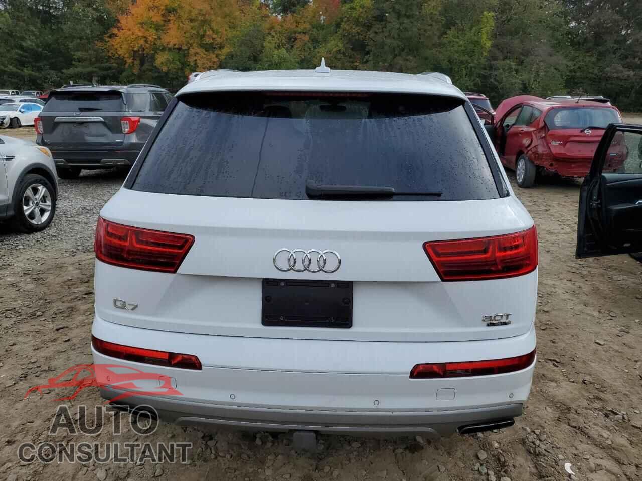 AUDI Q7 2018 - WA1VAAF79JD025741