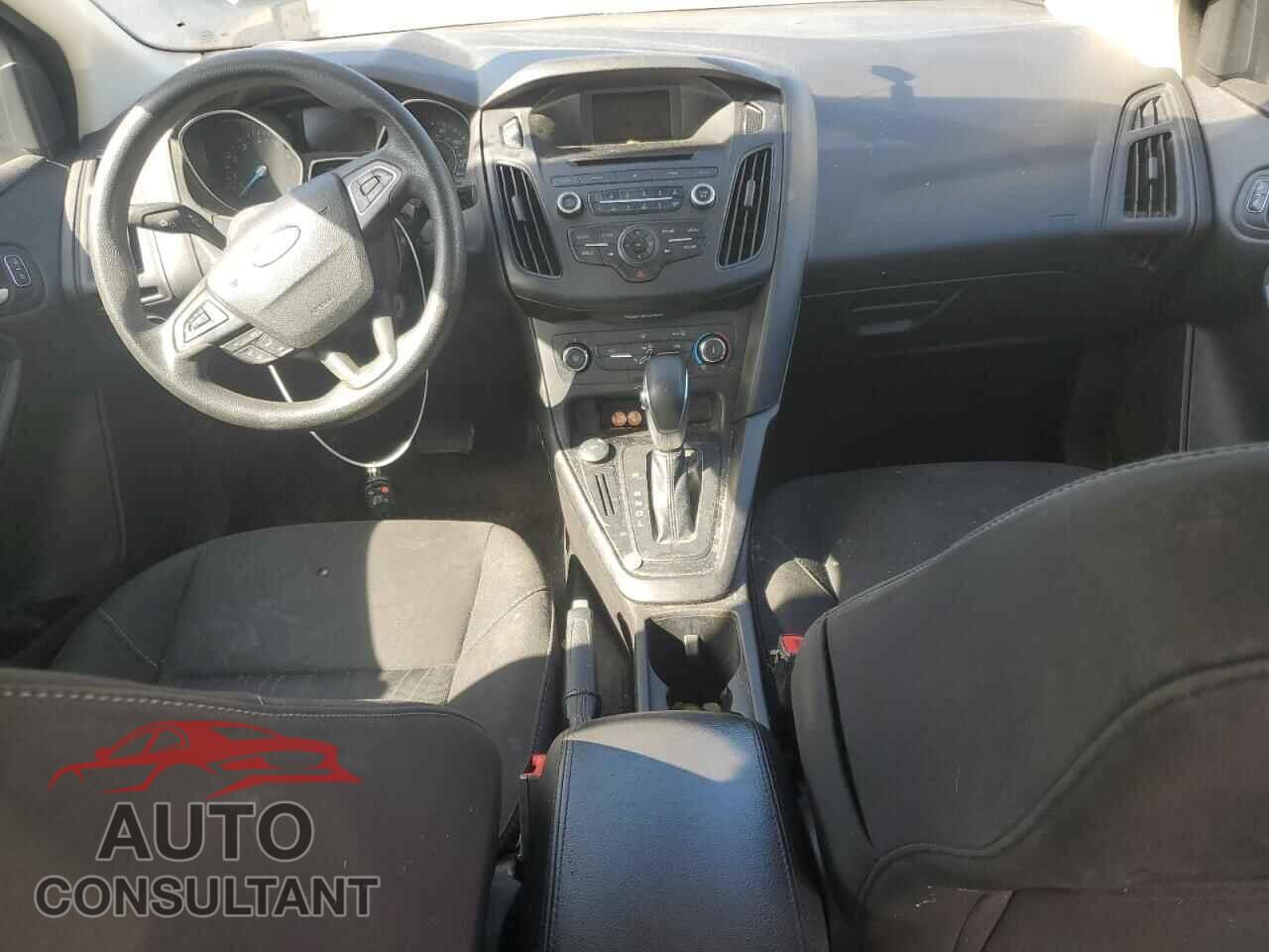 FORD FOCUS 2017 - 1FADP3F23HL201558