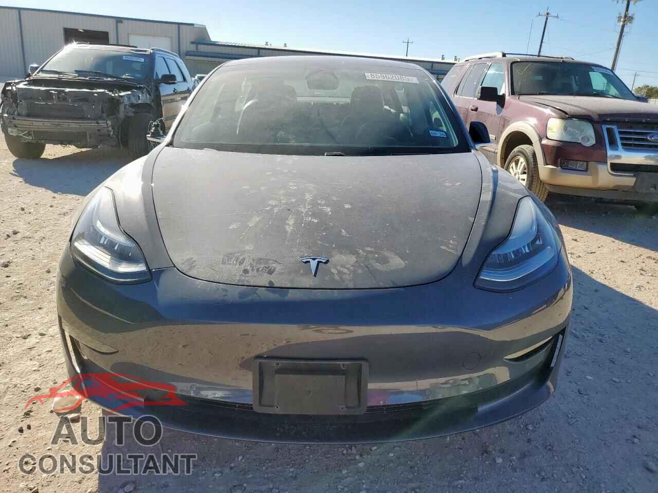 TESLA MODEL 3 2018 - 5YJ3E1EB6JF116725