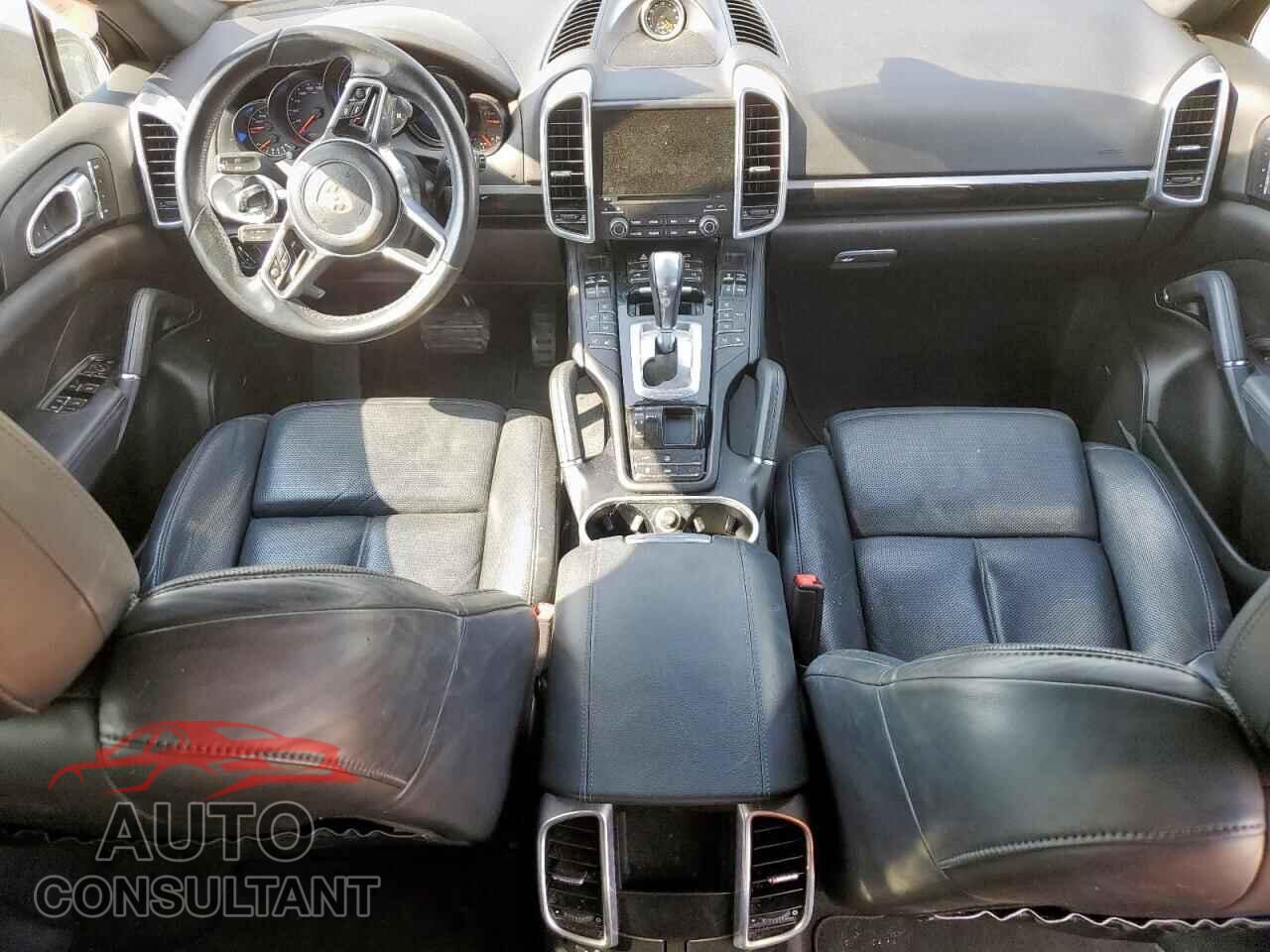 PORSCHE CAYENNE 2018 - WP1AA2A2XJKA00959