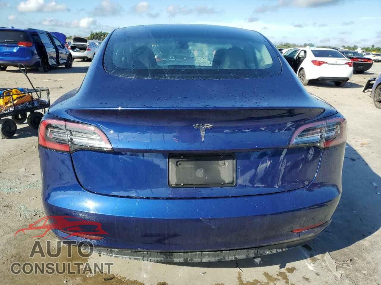 TESLA MODEL 3 2022 - 5YJ3E1EA4NF370799
