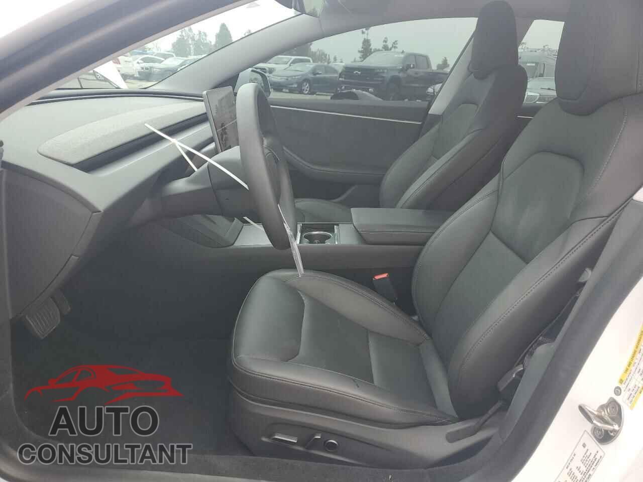 TESLA MODEL 3 2024 - 5YJ3E1EB5RF734095