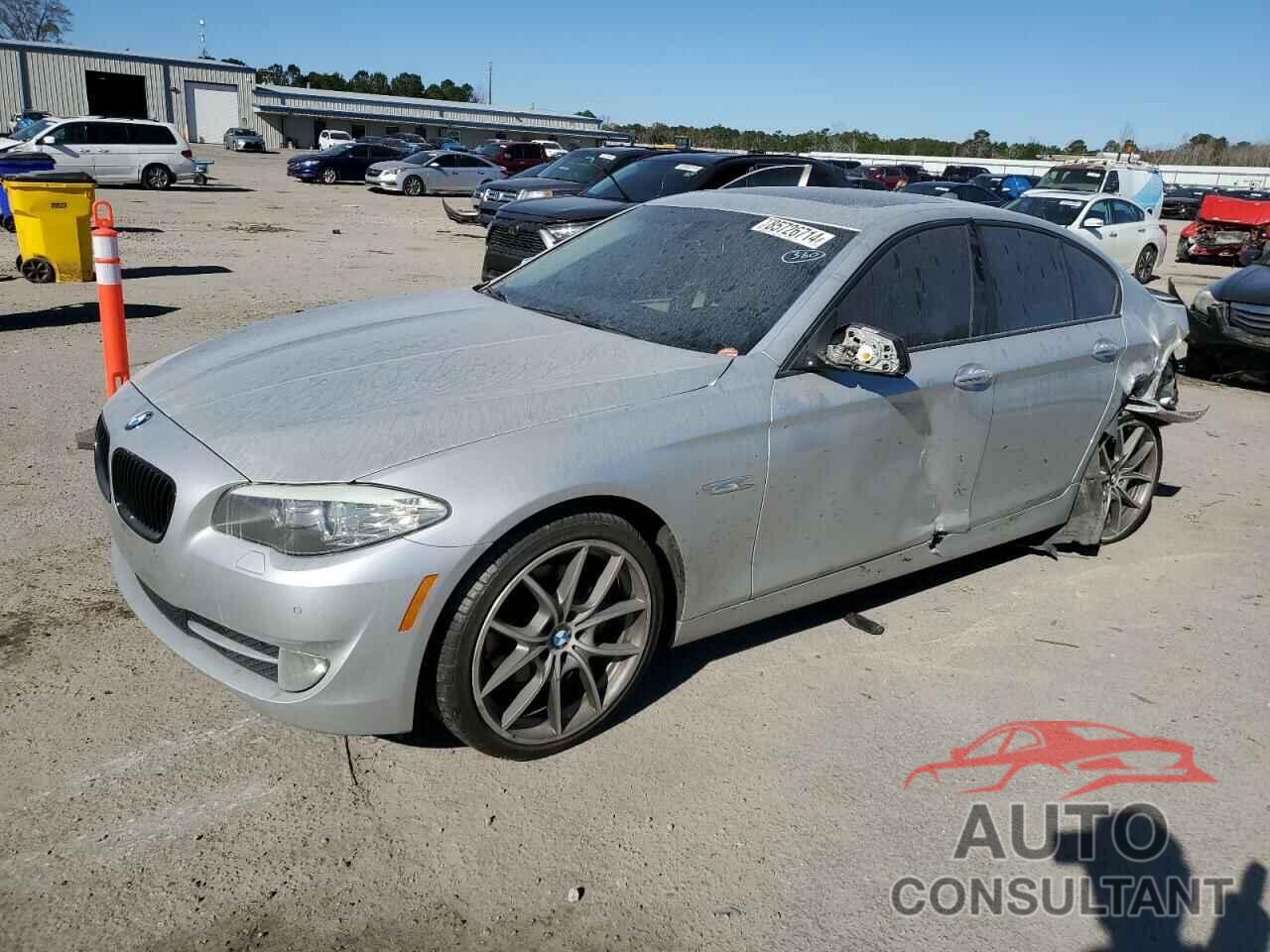 BMW 5 SERIES 2011 - WBAFR1C51BC260905