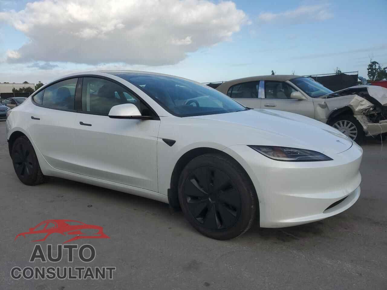 TESLA MODEL 3 2024 - 5YJ3E1EA2RF767269