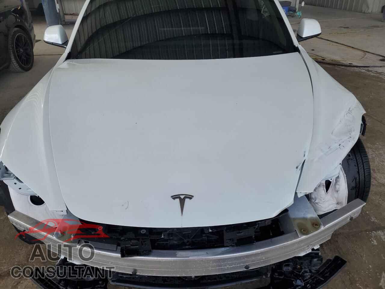 TESLA MODEL 3 2025 - 5YJ3E1EA1SF986357