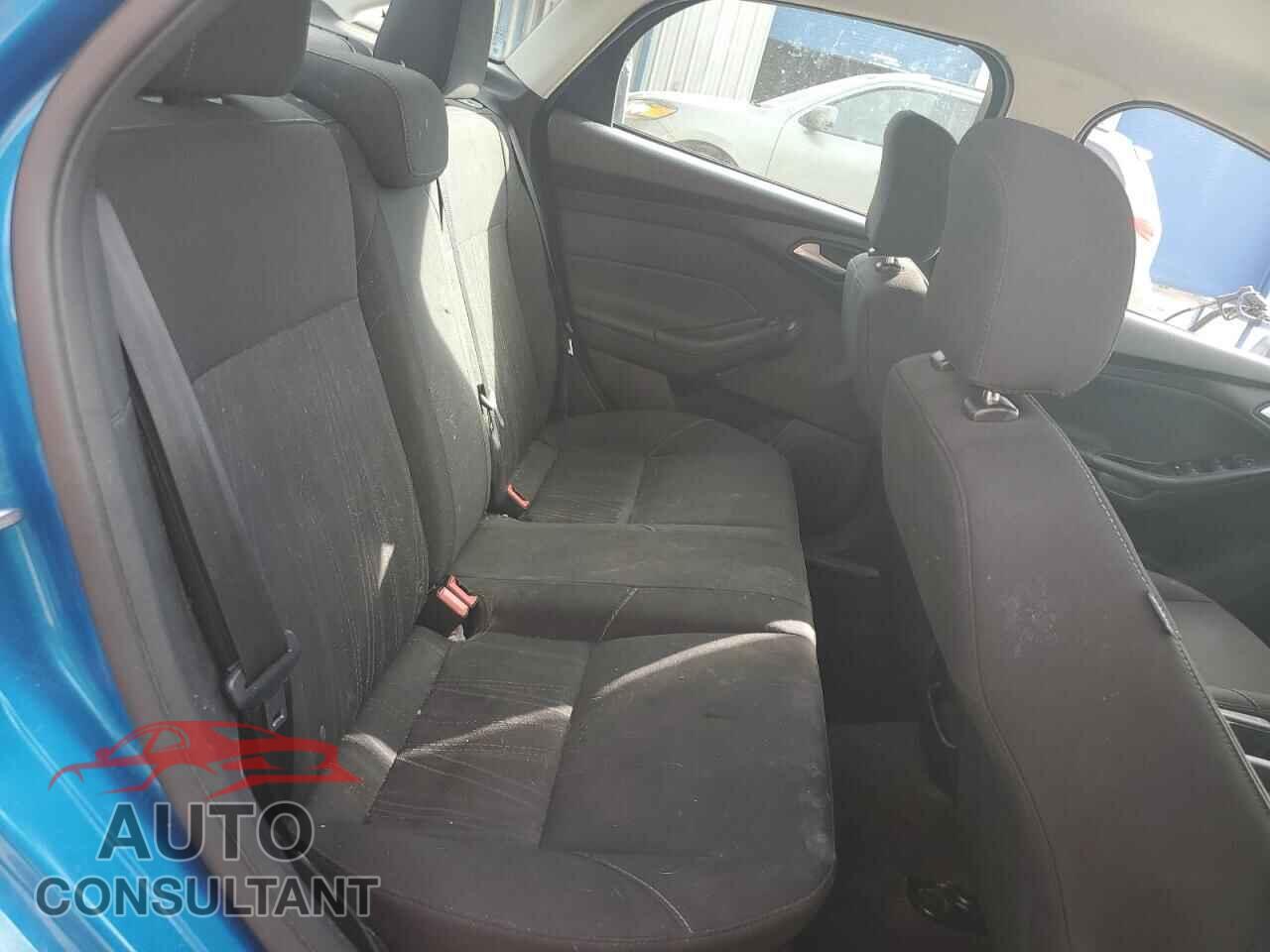 FORD FOCUS 2017 - 1FADP3F23HL209420