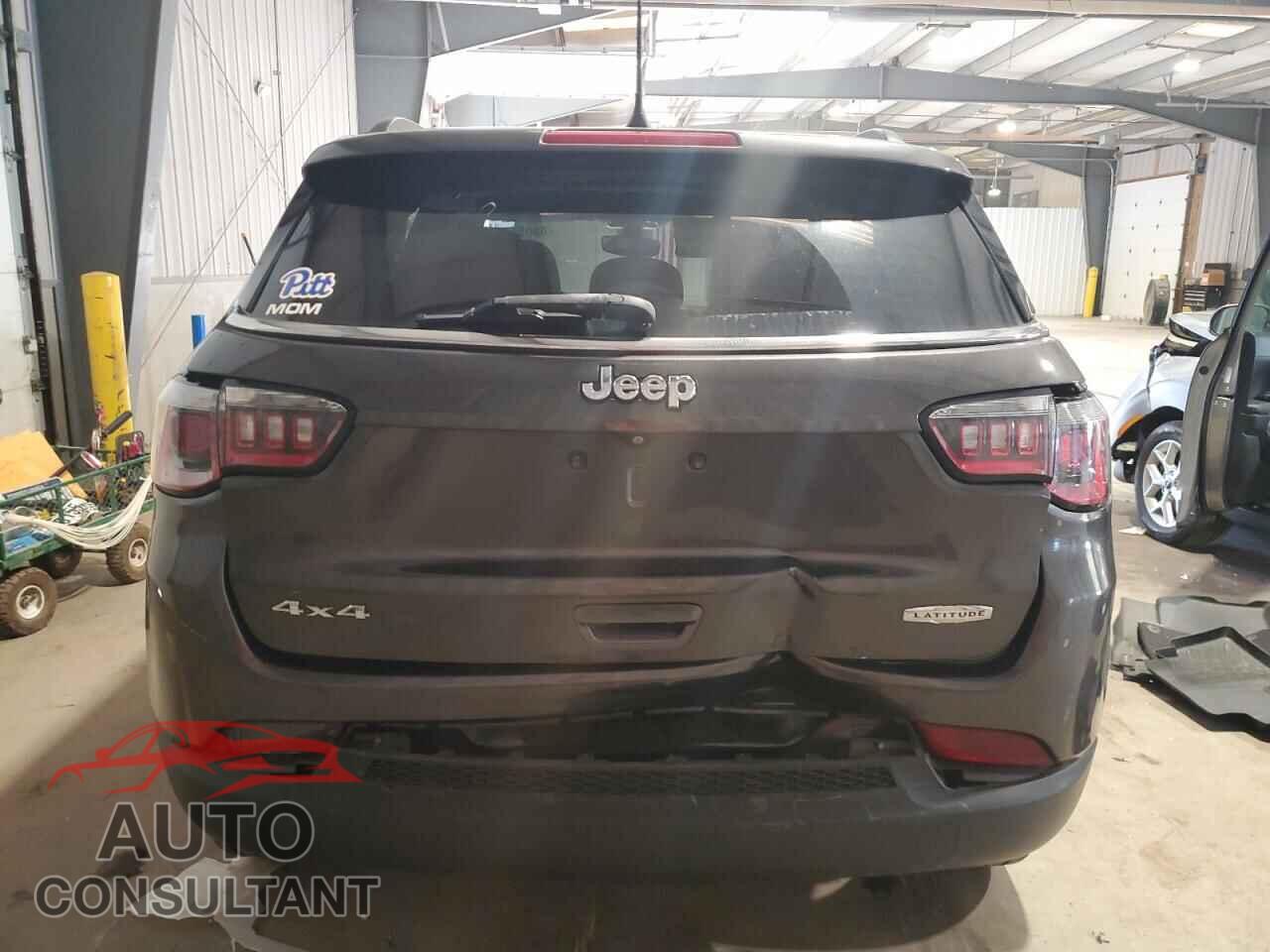JEEP COMPASS 2019 - 3C4NJDBB7KT741180