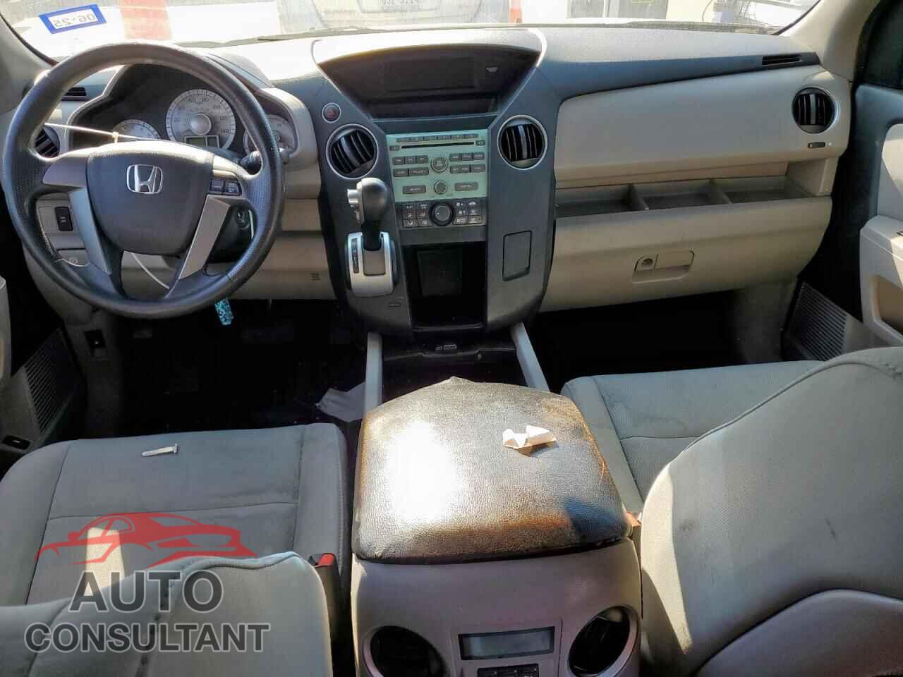 HONDA PILOT 2011 - 5FNYF3H22BB025642