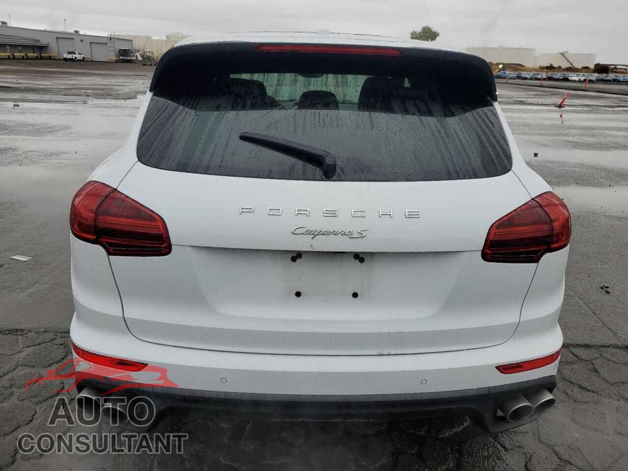 PORSCHE CAYENNE 2016 - WP1AB2A26GLA93253