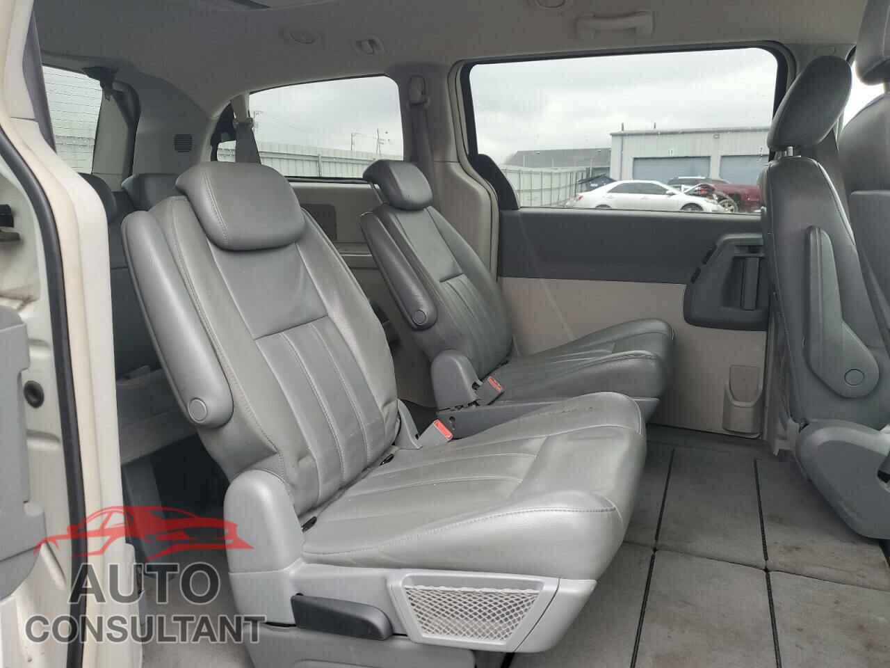 DODGE CARAVAN 2010 - 2D4RN5DX4AR239431