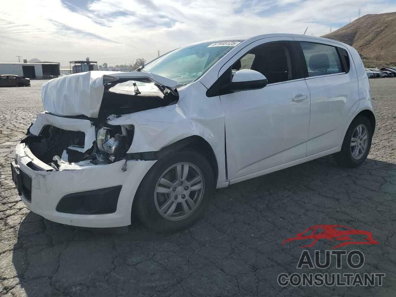 CHEVROLET SONIC 2016 - 1G1JC6SH8G4104636