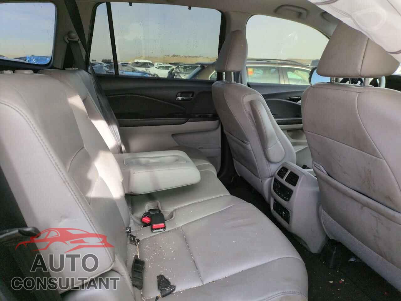 HONDA PILOT 2019 - 5FNYF6H96KB026226