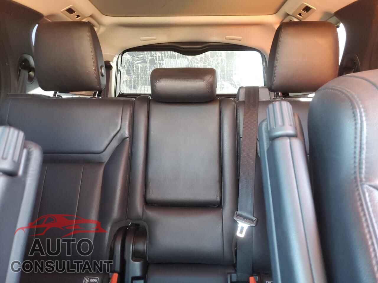 LAND ROVER DISCOVERY 2017 - SALRGBBV8HA046875