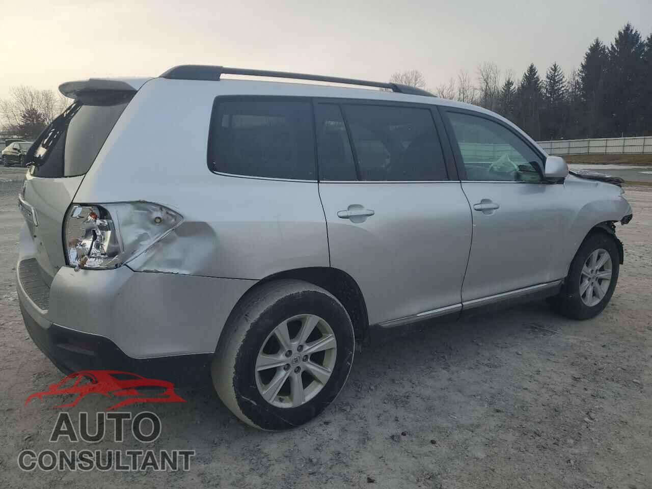 TOYOTA HIGHLANDER 2013 - 5TDBK3EH8DS209895