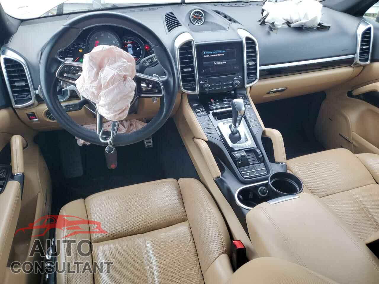 PORSCHE CAYENNE 2017 - WP1AB2A28HLA53130