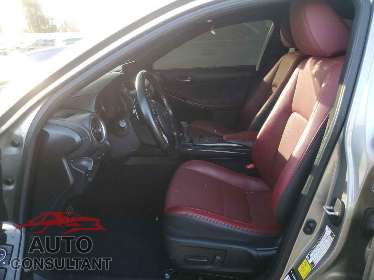 LEXUS IS 2021 - JTHCA1D2XM5116213