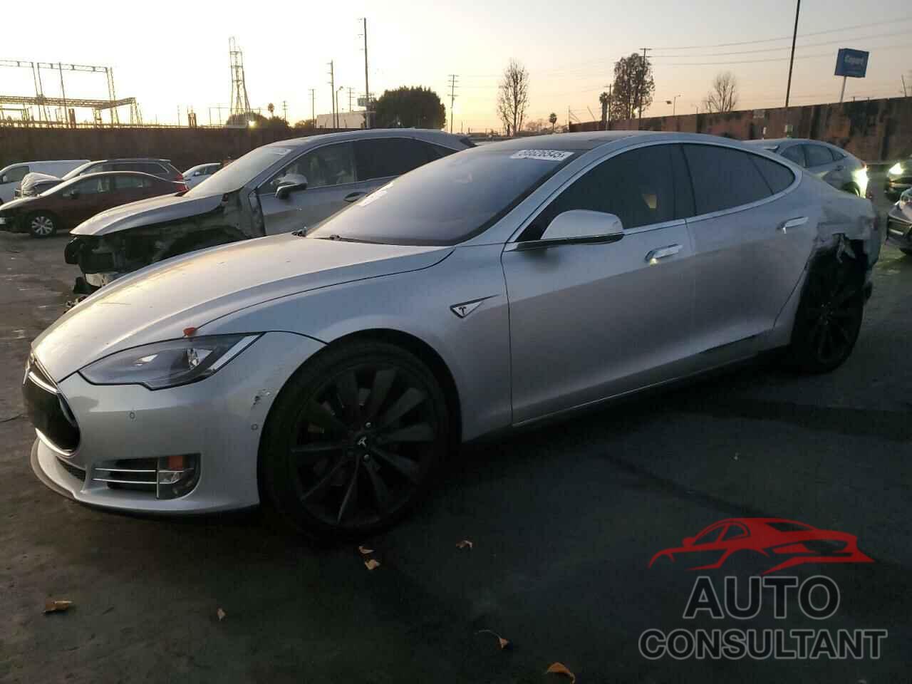 TESLA MODEL S 2015 - 5YJSA1H15FFP78572