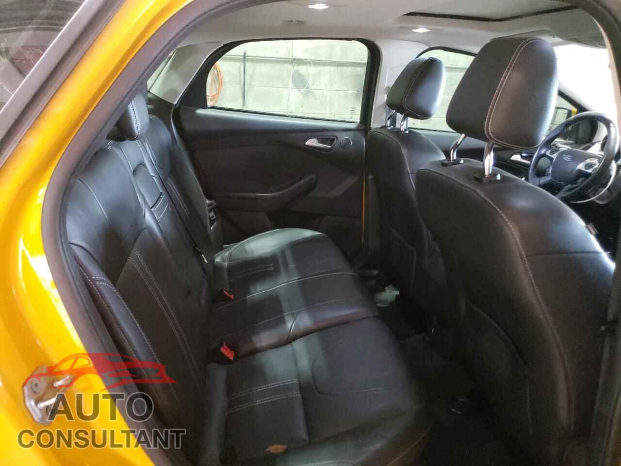 FORD FOCUS 2012 - 1FAHP3J28CL101814