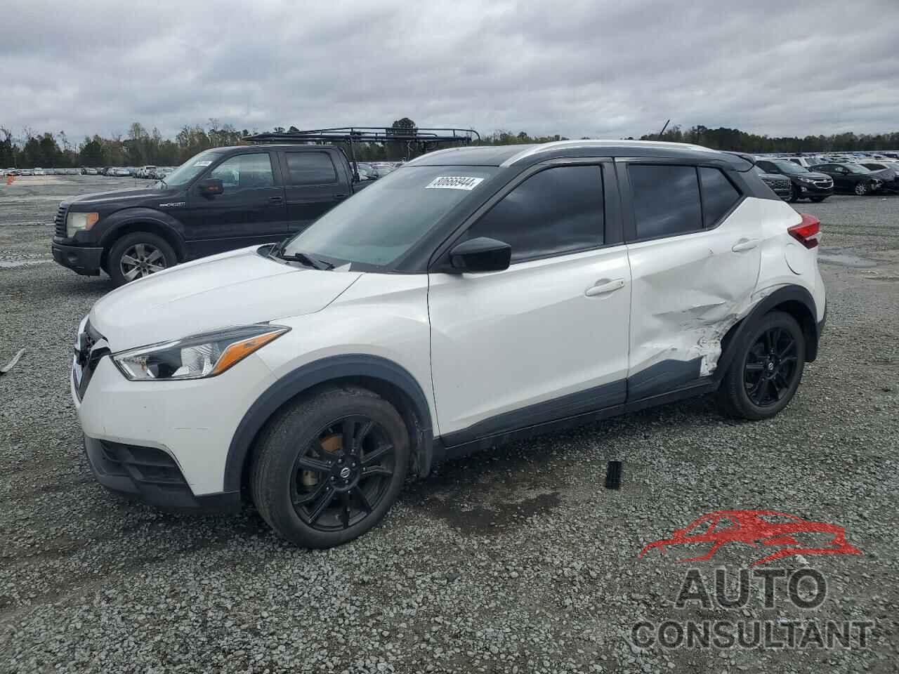 NISSAN KICKS 2020 - 3N1CP5CV4LL552379
