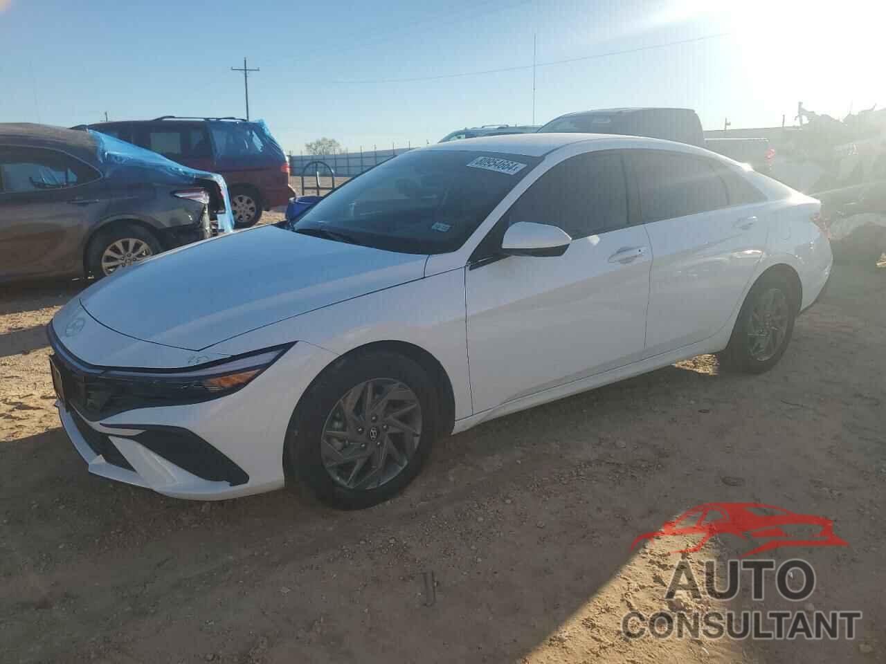 HYUNDAI ELANTRA 2024 - KMHLM4DG6RU655149