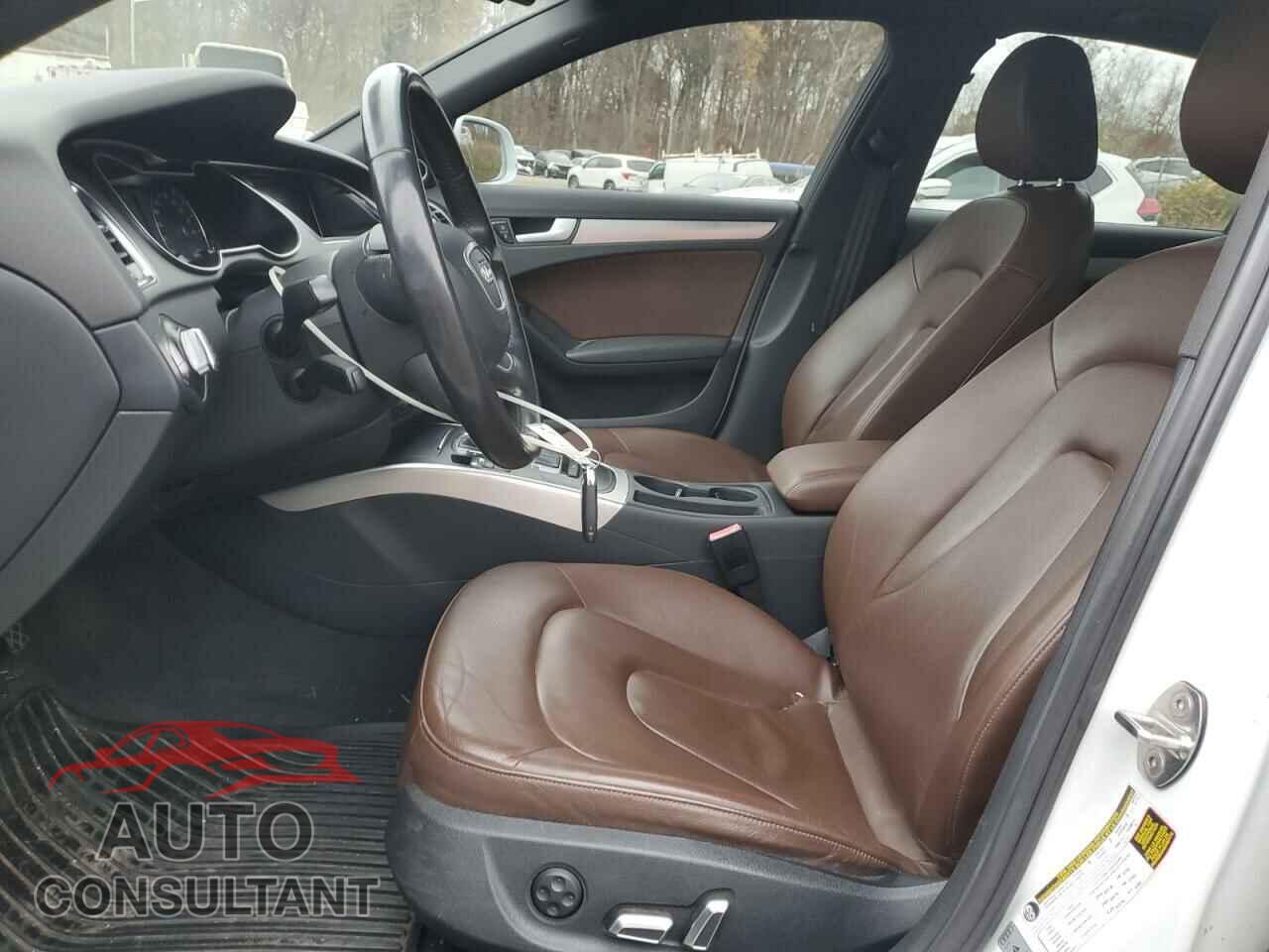 AUDI A4 2013 - WAUFFAFL5DN028012