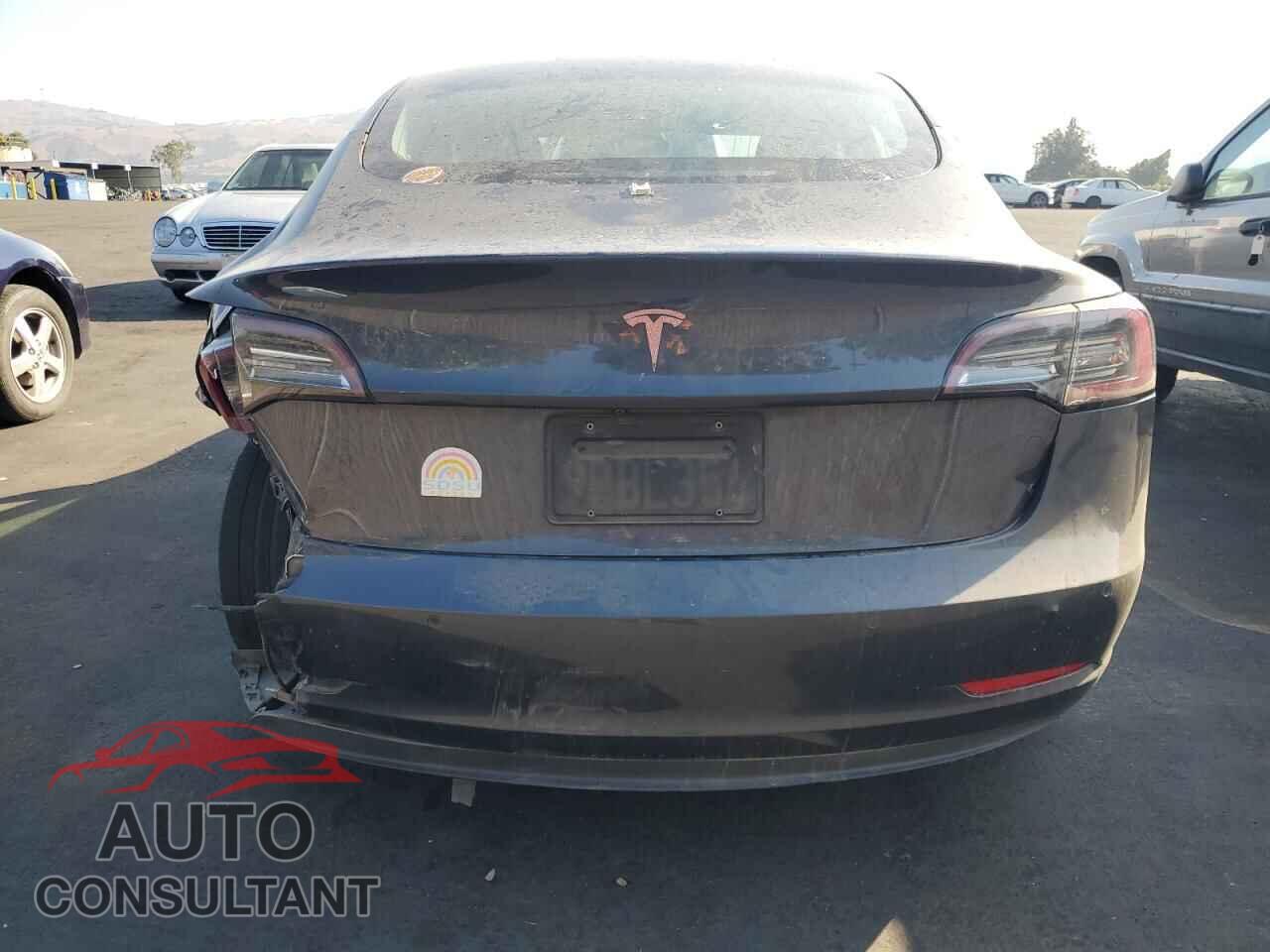 TESLA MODEL 3 2021 - 5YJ3E1EA2MF092872