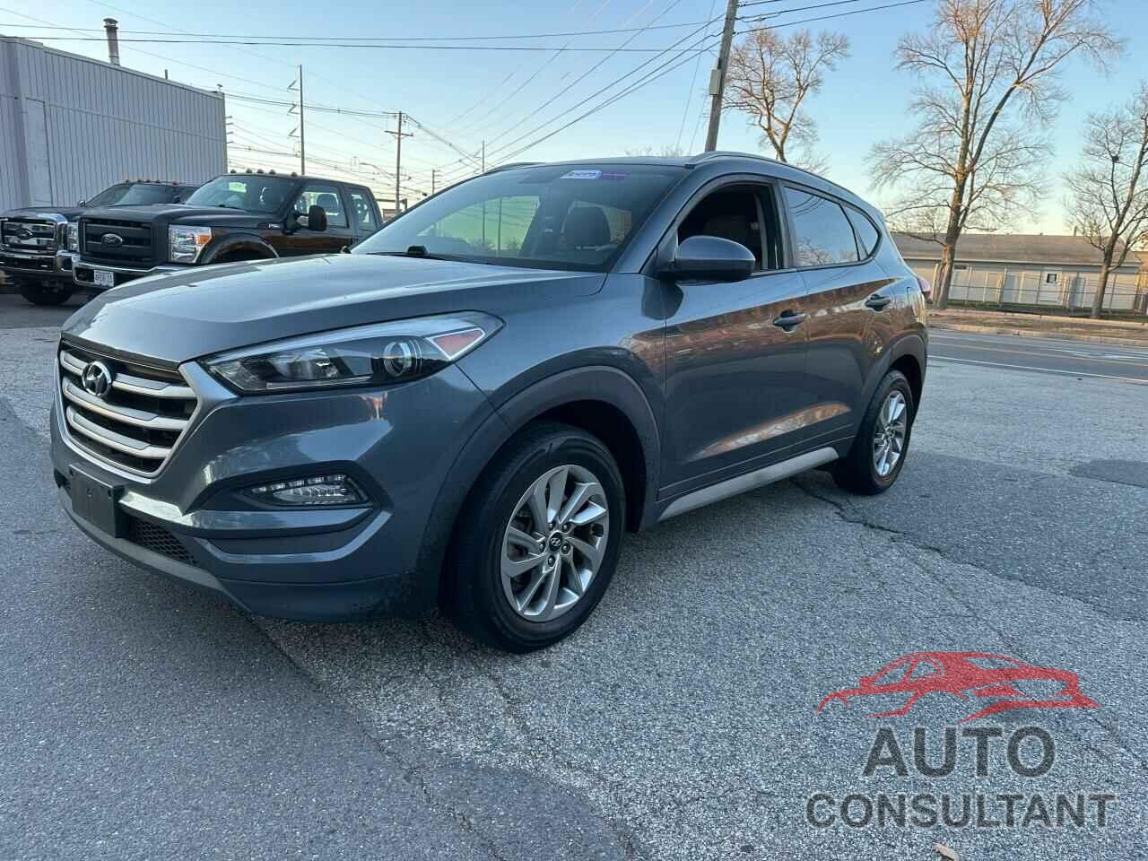 HYUNDAI TUCSON 2018 - KM8J33A45JU690414