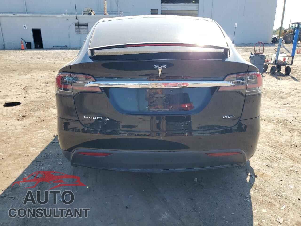 TESLA MODEL X 2018 - 5YJXCDE25JF121990