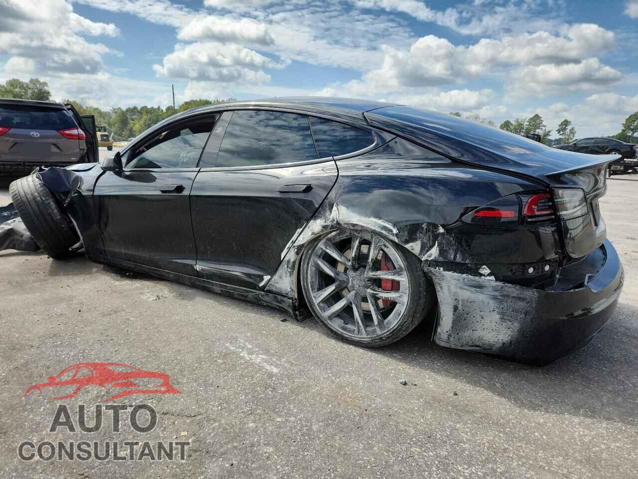 TESLA MODEL S 2023 - 5YJSA1E68PF517812