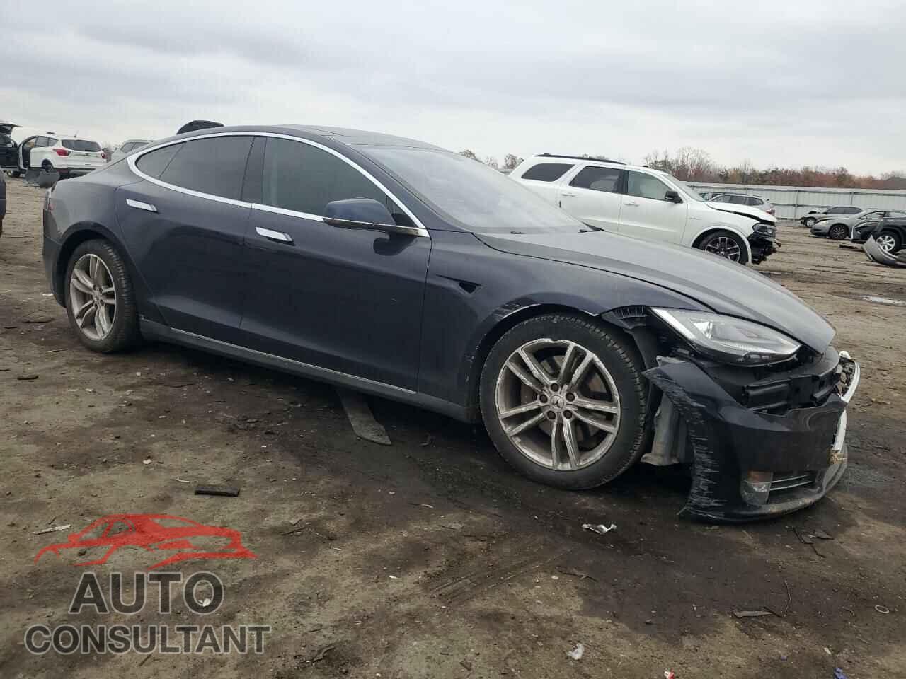 TESLA MODEL S 2013 - 5YJSA1DN3DFP10647